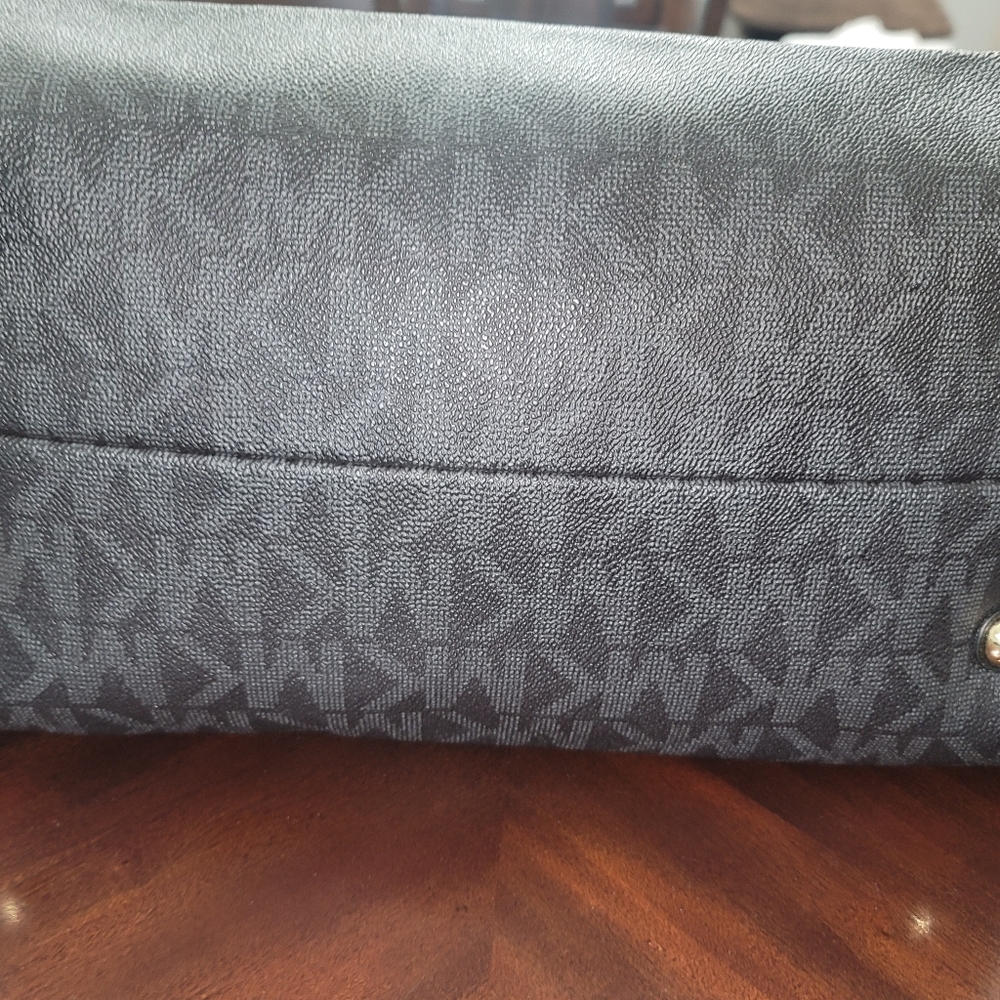 Mk Hobo Bag With Matching Wallet - image 3